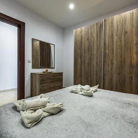 High Floor Family Of 3 - By Solea Lejlighed San Ġwann